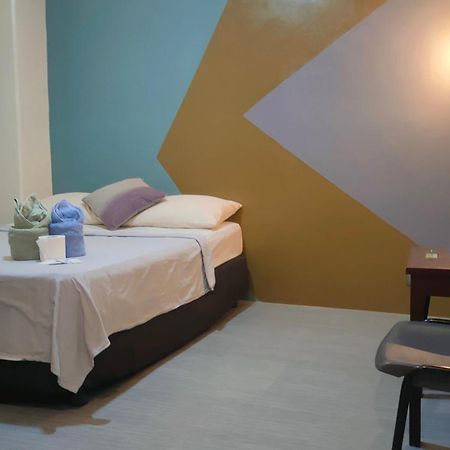 Ninie'S Place Puerto Princesa Екстер'єр фото
