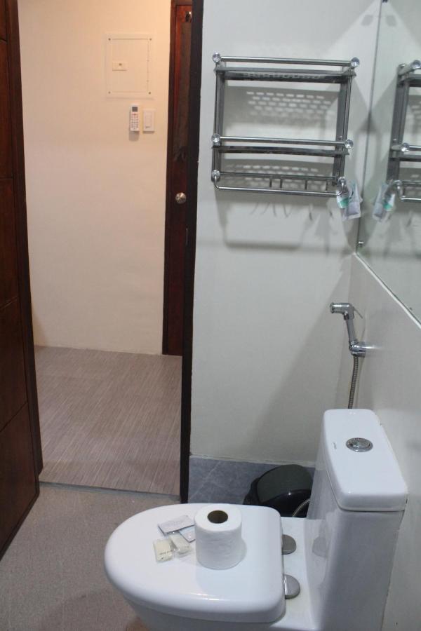 Ninie'S Place Puerto Princesa Екстер'єр фото