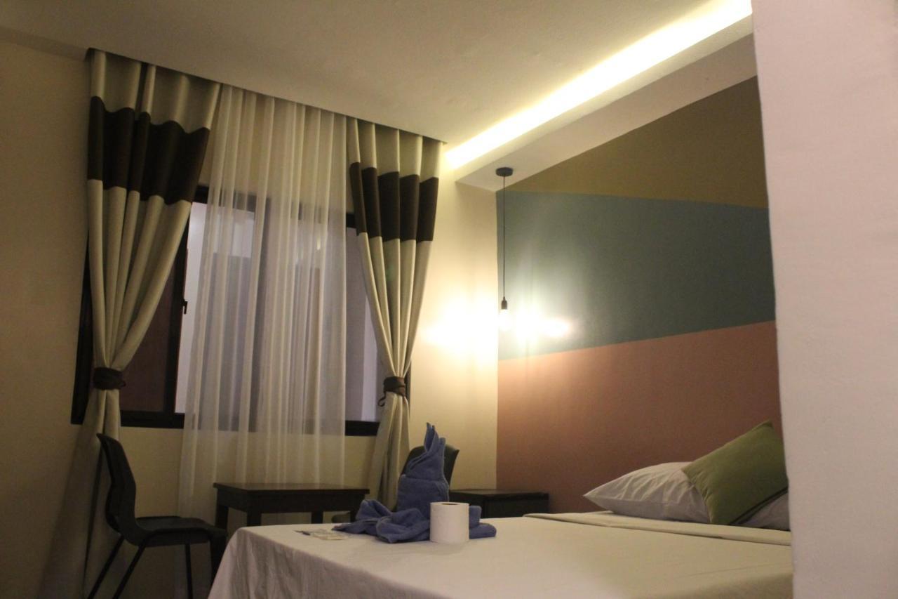 Ninie'S Place Puerto Princesa Екстер'єр фото