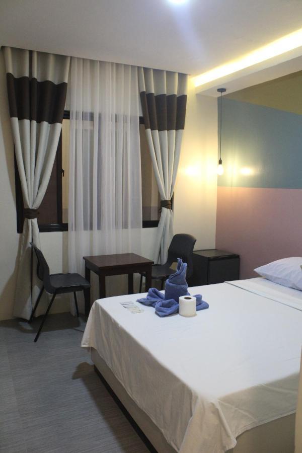 Ninie'S Place Puerto Princesa Екстер'єр фото
