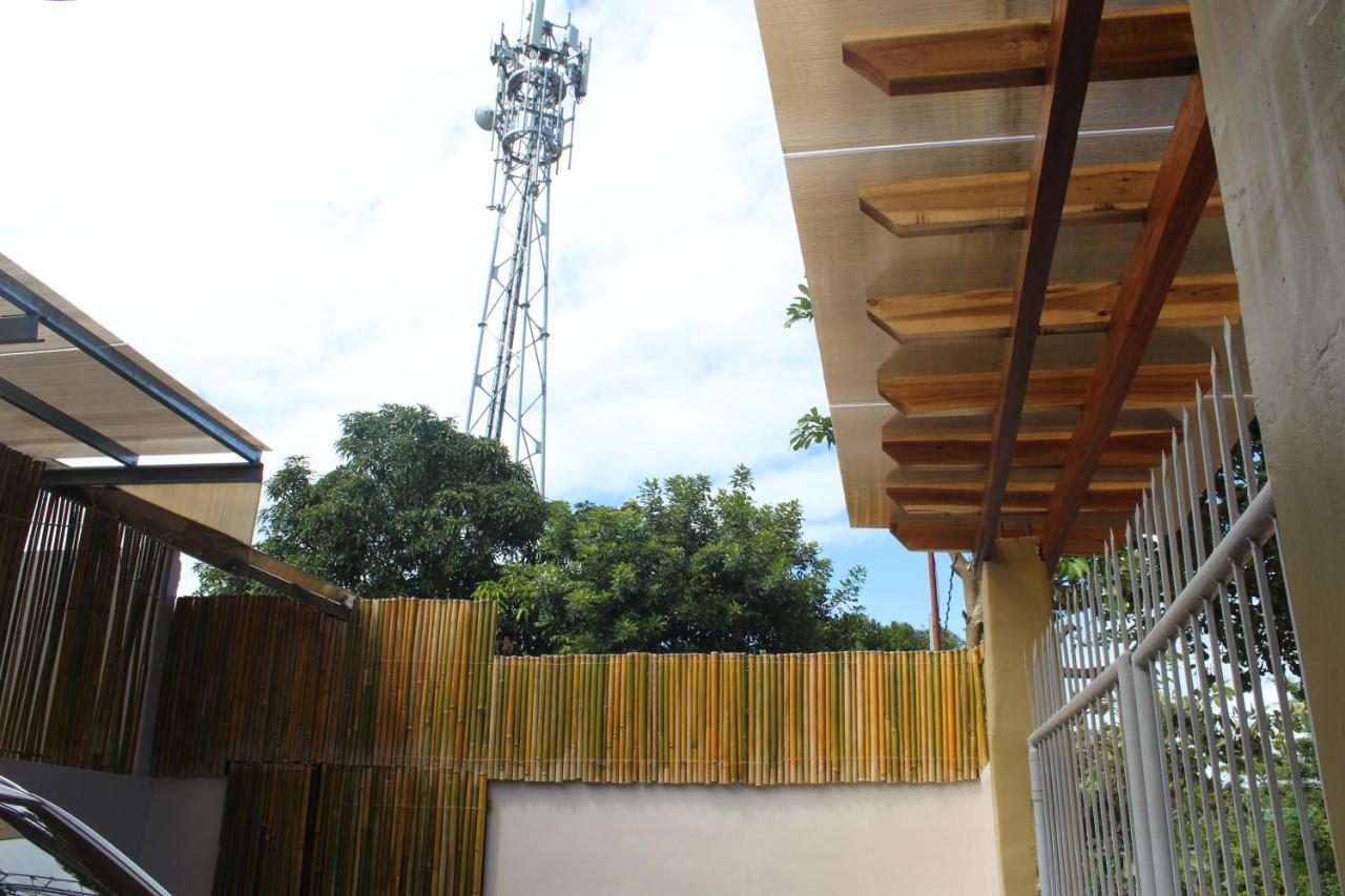 Ninie'S Place Puerto Princesa Екстер'єр фото