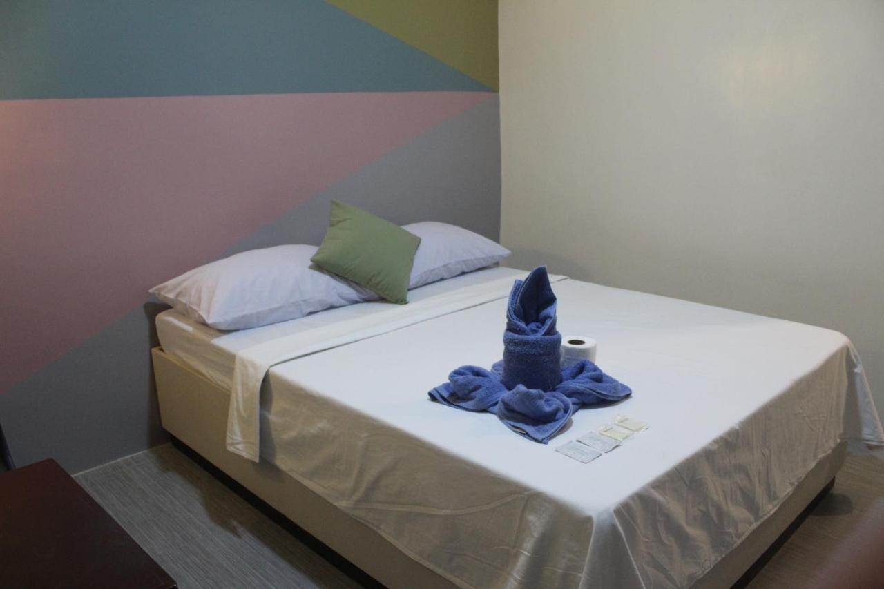 Ninie'S Place Puerto Princesa Екстер'єр фото