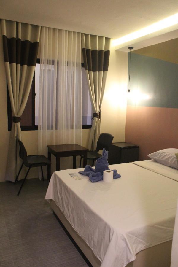 Ninie'S Place Puerto Princesa Екстер'єр фото