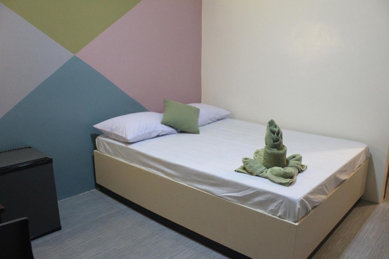 Ninie'S Place Puerto Princesa Екстер'єр фото