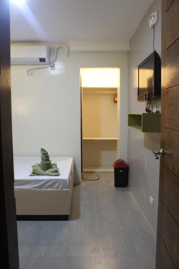 Ninie'S Place Puerto Princesa Екстер'єр фото