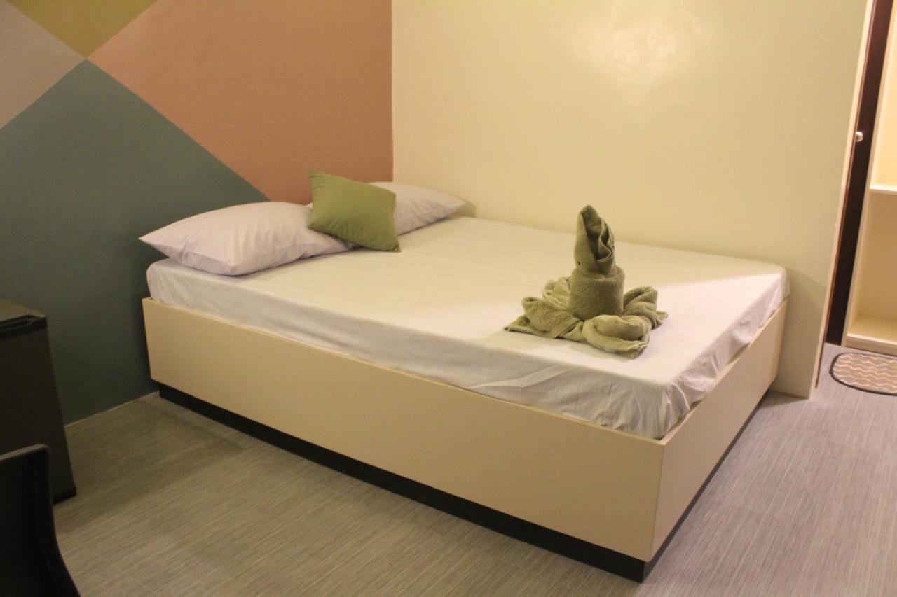 Ninie'S Place Puerto Princesa Екстер'єр фото