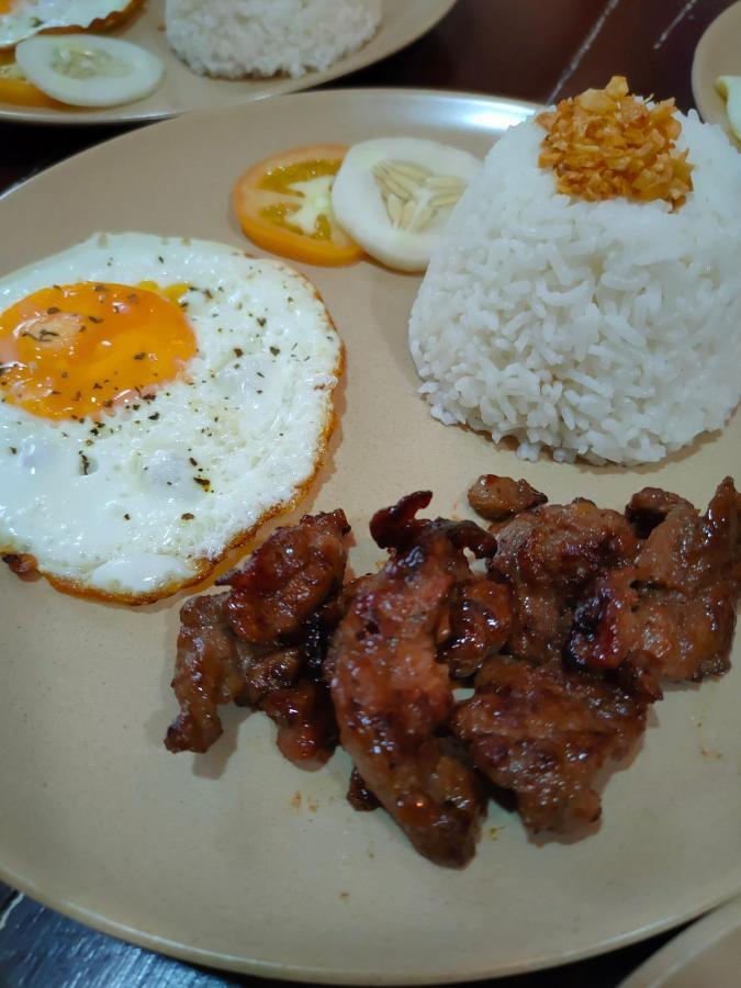 Ninie'S Place Puerto Princesa Екстер'єр фото