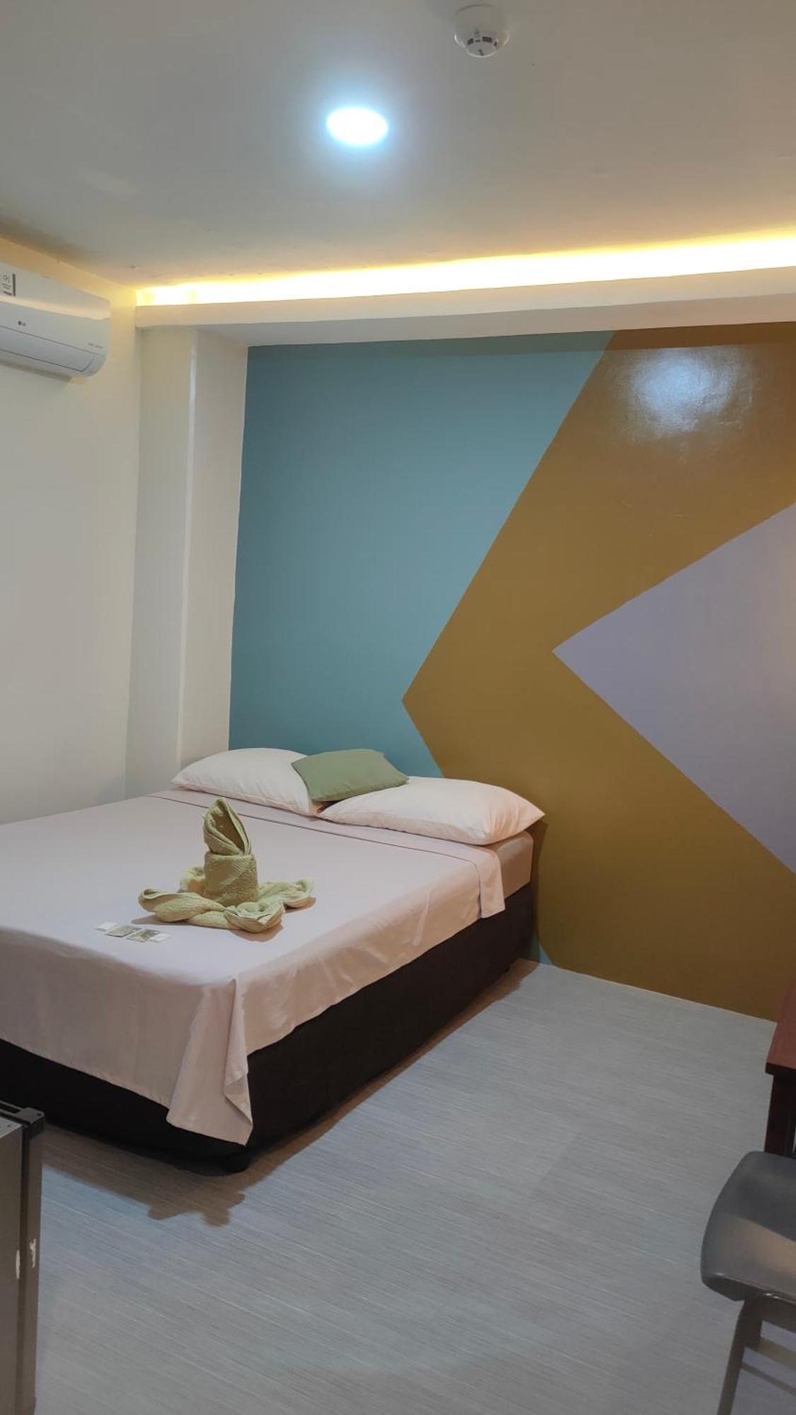 Ninie'S Place Puerto Princesa Екстер'єр фото