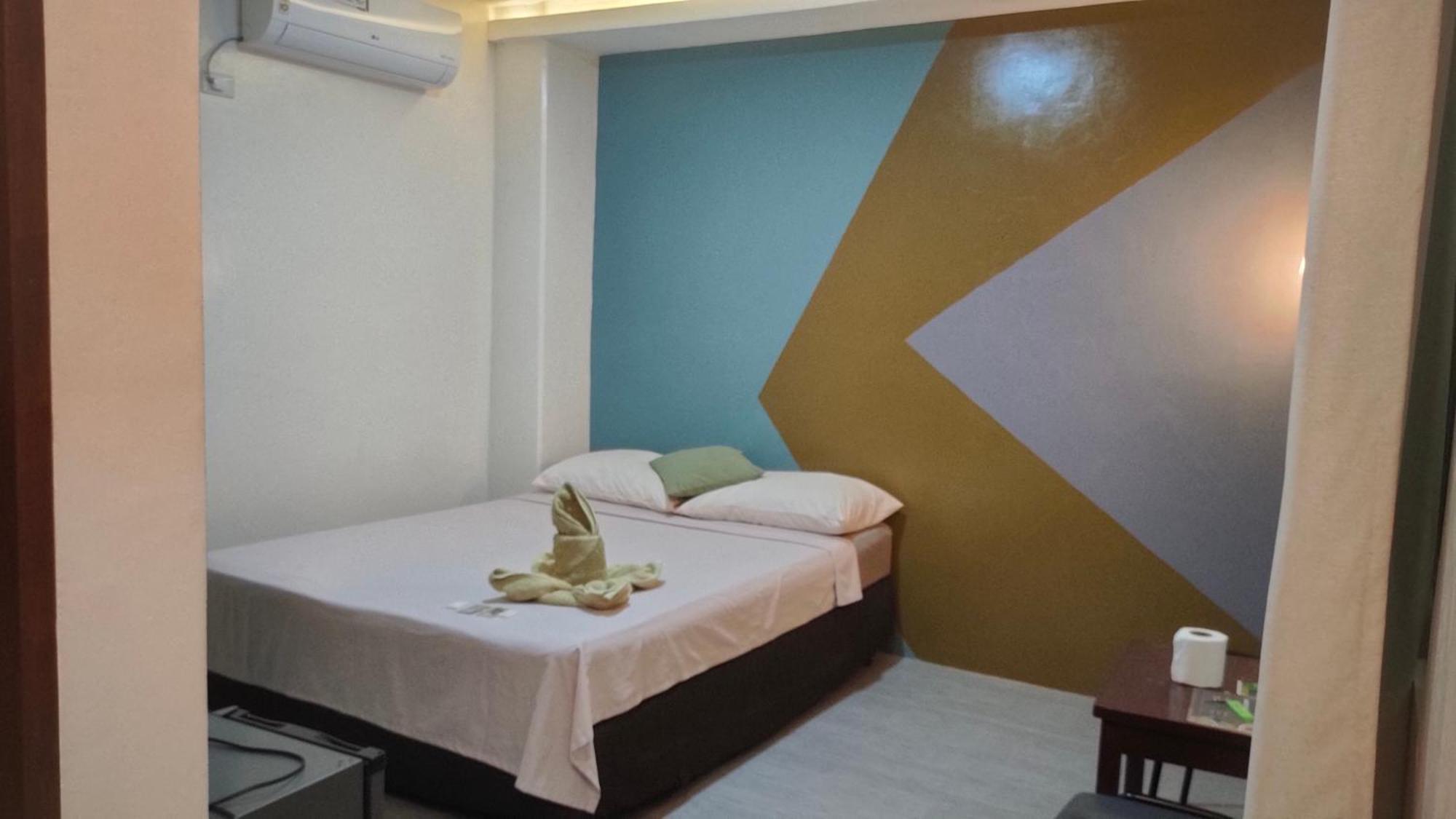 Ninie'S Place Puerto Princesa Екстер'єр фото